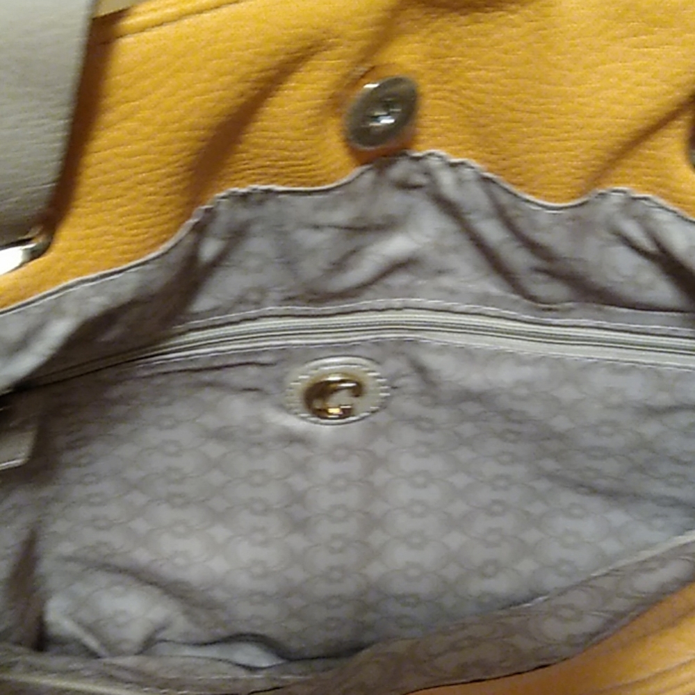 Handbag - Picture 3 of 3